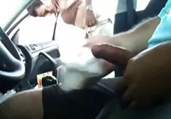 美味しいザーメンを待っている上司のためにペニスを吸う秘書 温泉 ラブラブ 動画