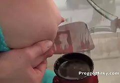 アルファ男性と素敵な楽しみ二つの若い女の子 温泉 ラブラブ 動画