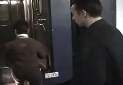 二つの男性の準備ができている肛門グループ性金髪 えろ 動画 ラブラブ